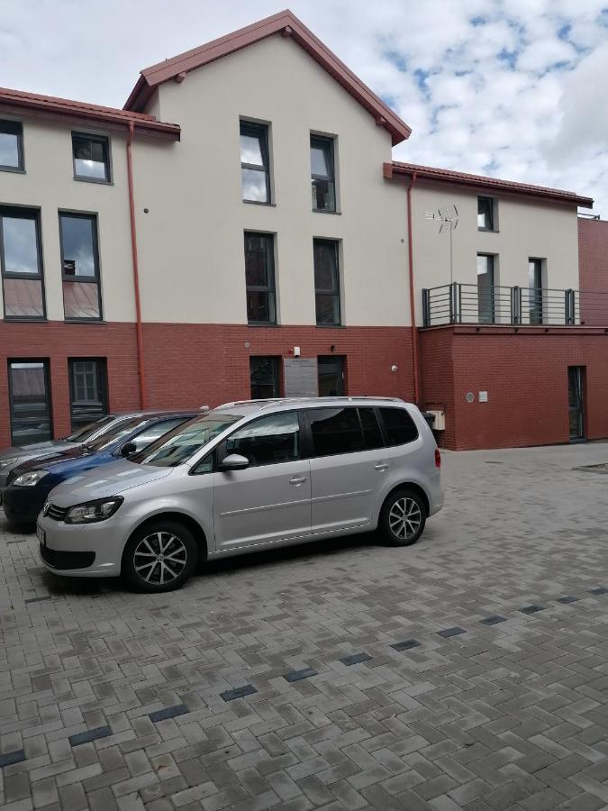 Dharma Stay Apartamentai Su Terasa Ir Vaizdu I Miesta Telšiai Εξωτερικό φωτογραφία