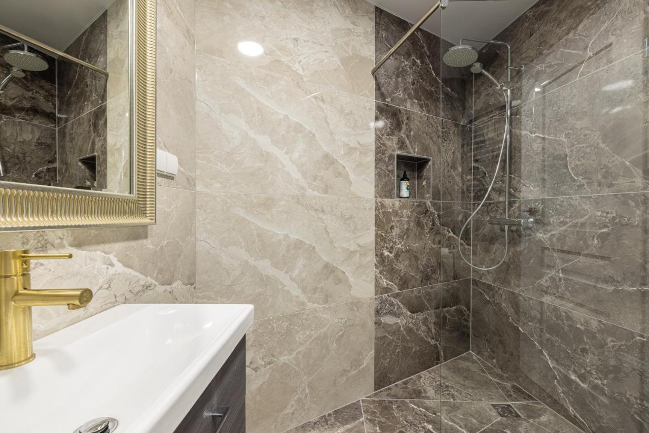 Dharma Stay Apartamentai Su Terasa Ir Vaizdu I Miesta Telšiai Εξωτερικό φωτογραφία
