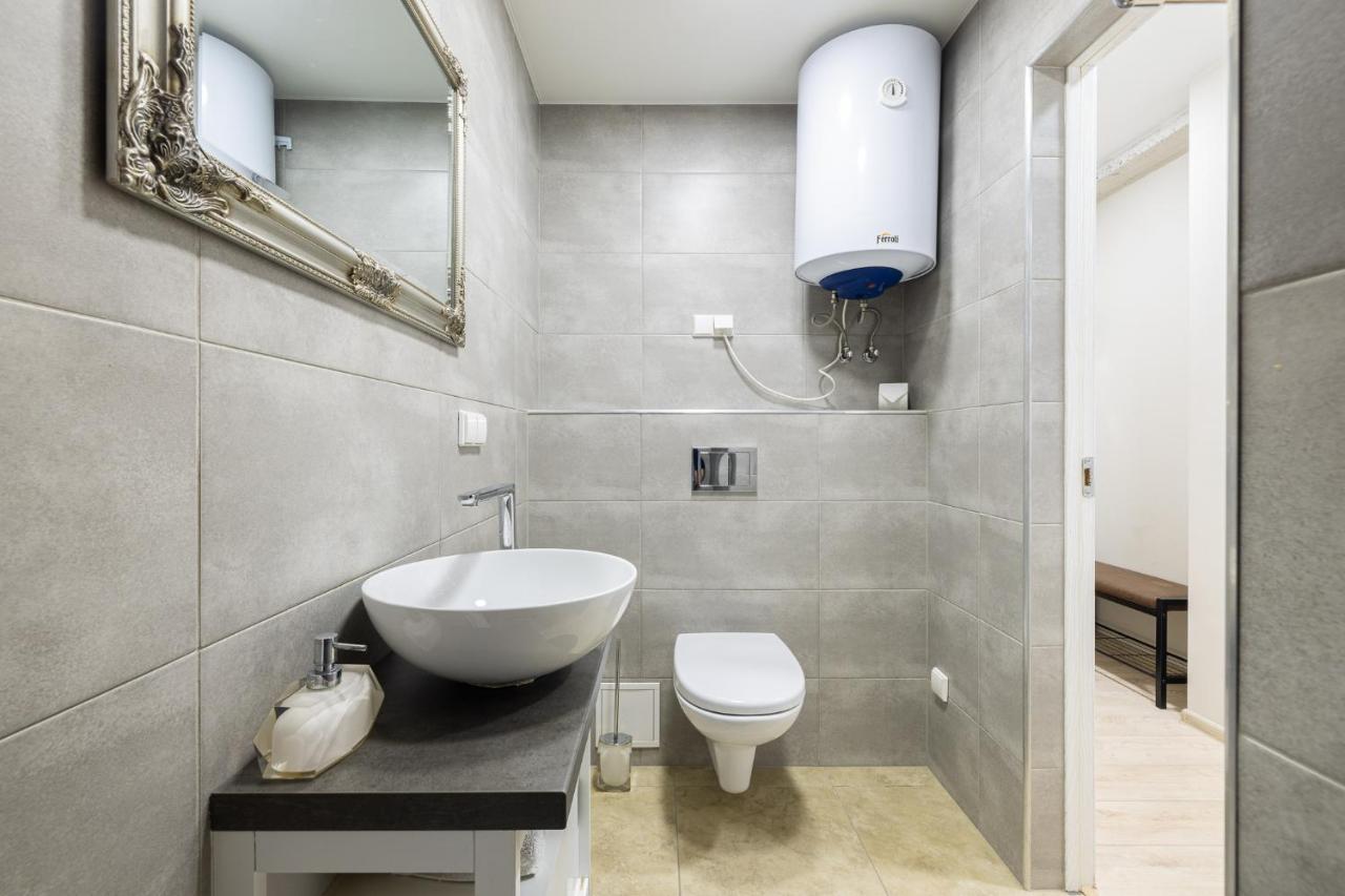 Dharma Stay Apartamentai Su Terasa Ir Vaizdu I Miesta Telšiai Εξωτερικό φωτογραφία