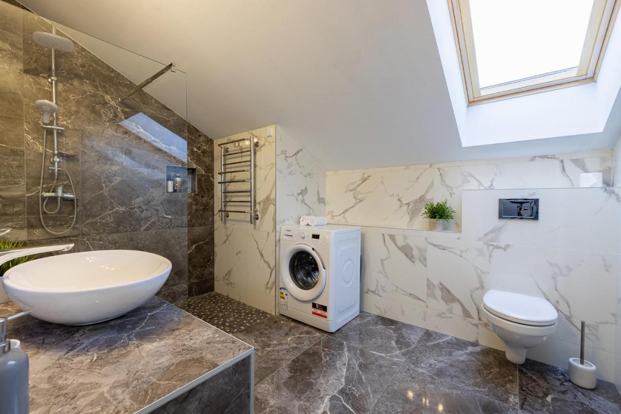 Dharma Stay Apartamentai Su Terasa Ir Vaizdu I Miesta Telšiai Εξωτερικό φωτογραφία